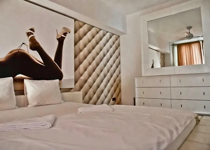 Eric 100 Apartment *